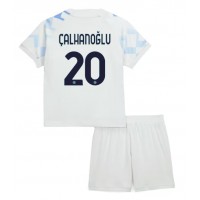Stroje piłkarskie Inter Milan Hakan Calhanoglu #20 Koszulka Wyjazdowej dla dzieci 2025-26 Krótki Rękaw (+ szorty)